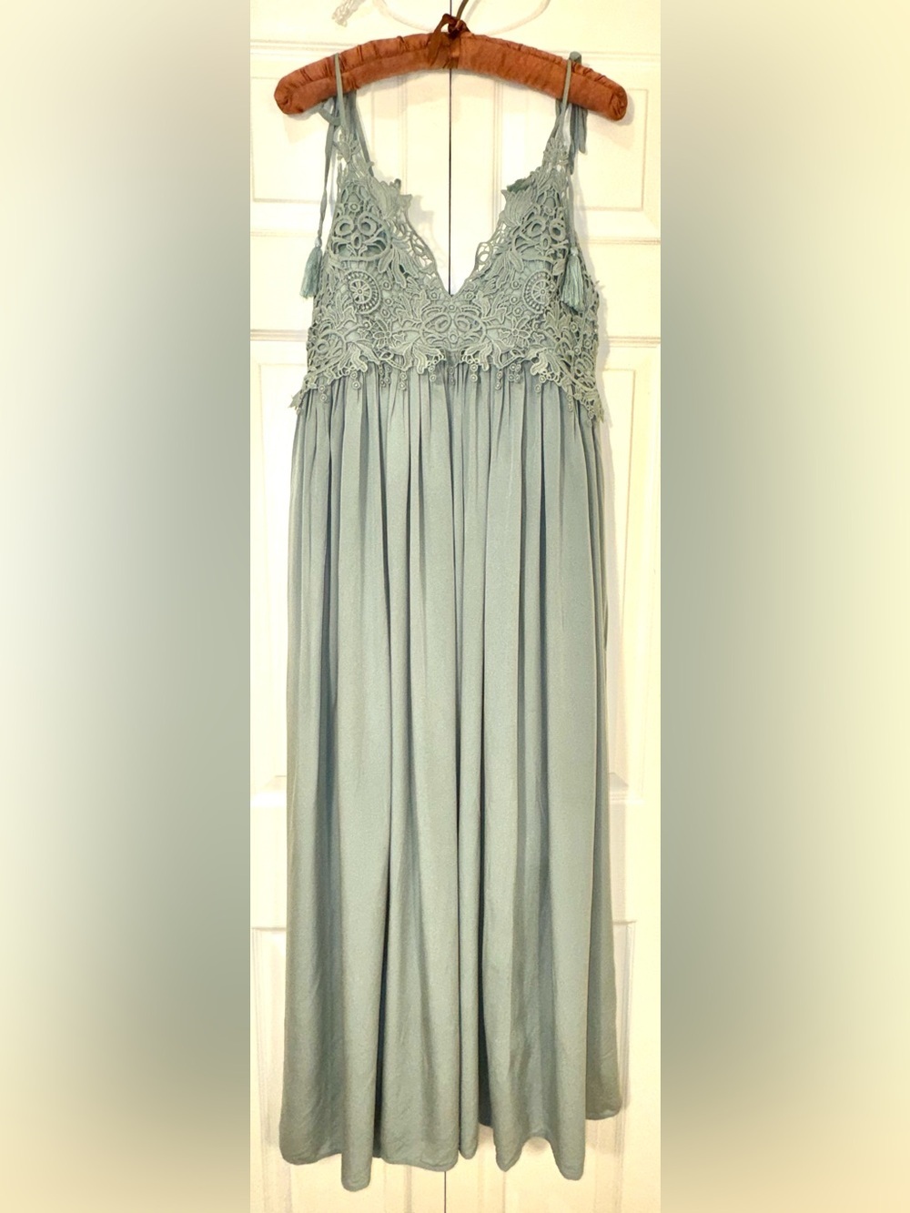 Blue Buttercup Boho Crochet Lace Tassel Tie Midi Dress Size Large